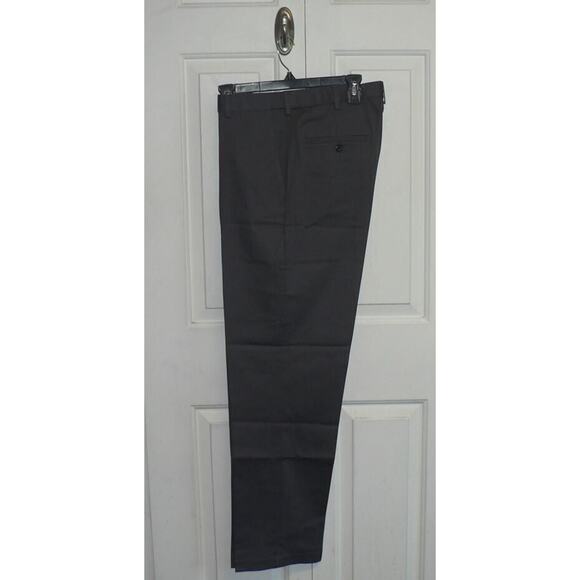 Haggar Men's Flat Front Classic Fit Premium No Iron Khaki in Dark Grey 32x32 $70 - Picture 6 of 6